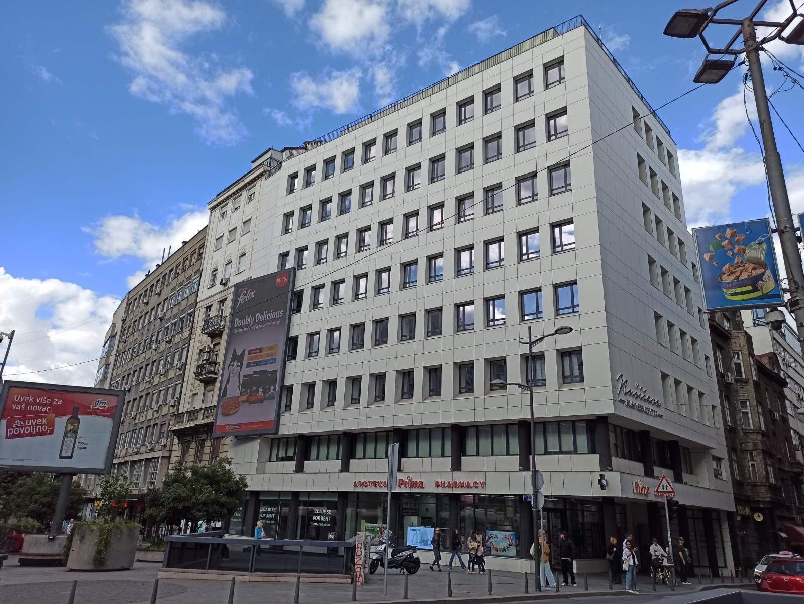 Poslovna zgrada na uglu u Nušićevoj ulici, fotografija